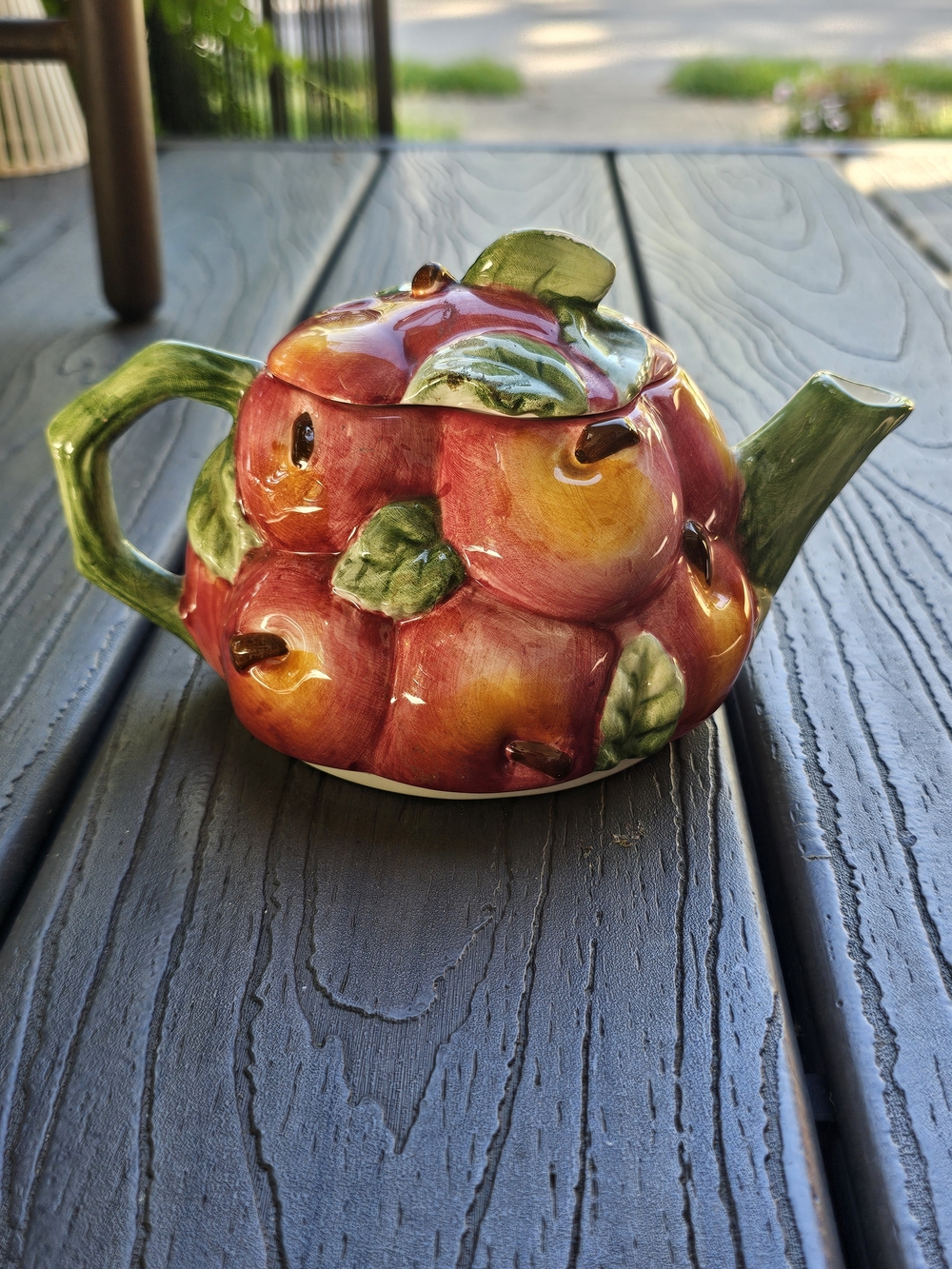 Vintage Majolica-Style Ceramic Red Apple Cluster Teapot with Leaf Handle